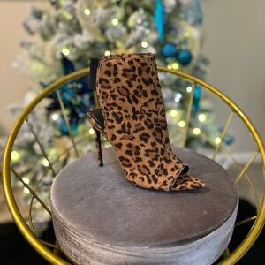 Liliana Leopard Print Open-Toe Stiletto Booties Size 7